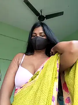 Snapshot of renu_143 chatting on 8, 11, 2025 renu 143 online show from 8, 11, 2025