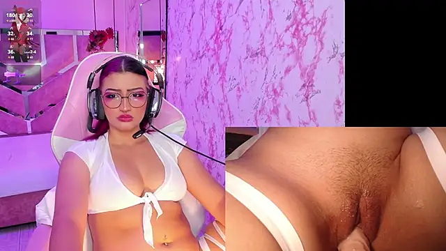 Snapshot of AriaNova_ chatting on 19, 10, 2025 AriaNova online show from 19, 10, 2025