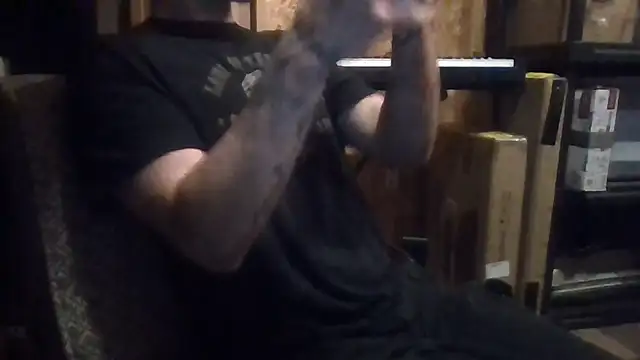 Luv2SuckBWC92 online show from 22, 7, 2026