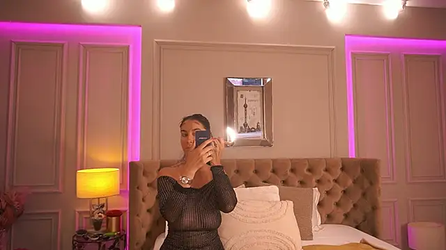 Snapshot of FrancescaDante chatting on 27, 6, 2026 FrancescaDante online show from 27, 6, 2026