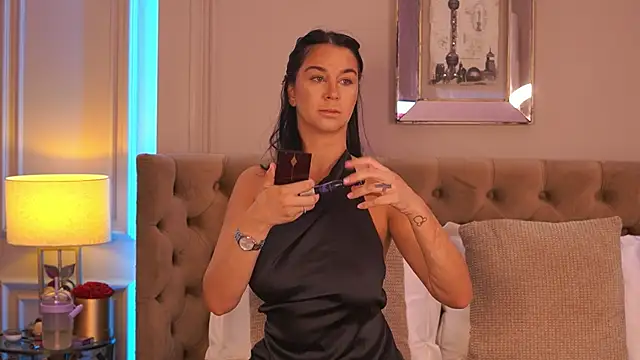 Snapshot of FrancescaDante chatting on 25, 7, 2026 FrancescaDante online show from 25, 7, 2026
