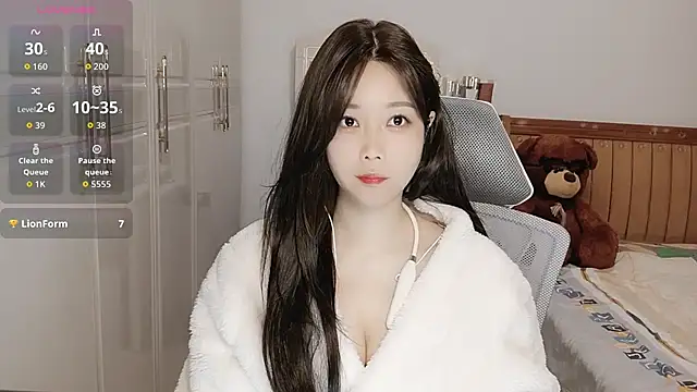 Snapshot of Xiaotantan-99 chatting on 24, 10, 2025 Xiaotantan-99 online show from 24, 10, 2025