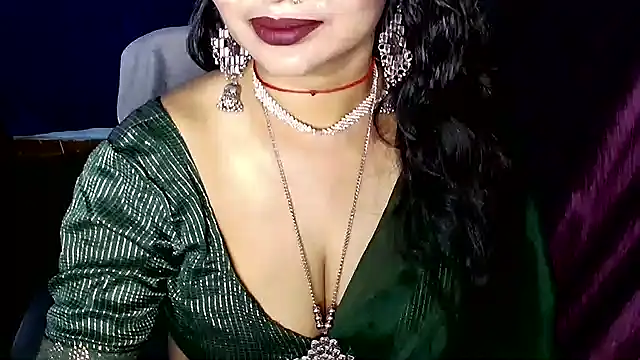 QUEEN SAKHI- online show from 1, 7, 2026
