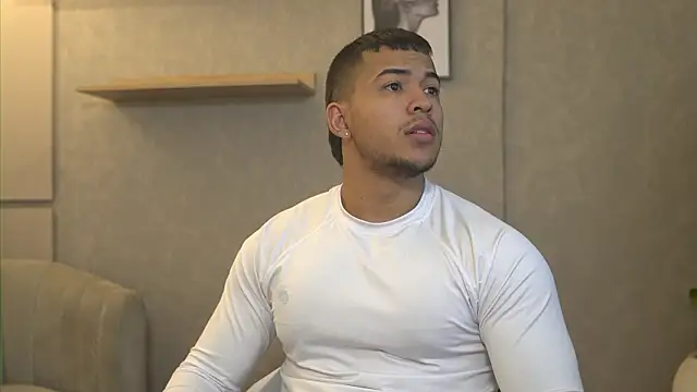 Snapshot of Thiago_Valente chatting on 24, 2, 2026 Thiago Valente online show from 24, 2, 2026