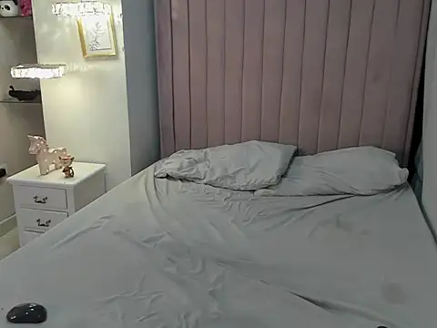 Snapshot of CandySays chatting on 29, 10, 2025 CandySays online show from 29, 10, 2025