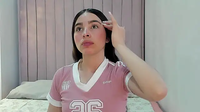 Snapshot of CandySays chatting on 14, 11, 2025 CandySays online show from 14, 11, 2025