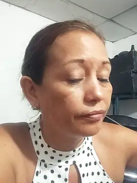 Snapshot of marinita13 chatting on 2, 12, 2025 marinita13 online show from 2, 12, 2025