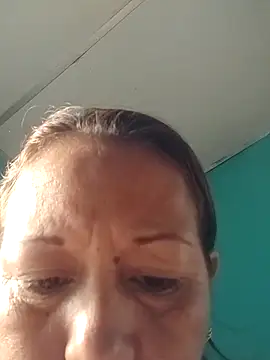 Snapshot of marinita13 chatting on 18, 12, 2025 marinita13 online show from 18, 12, 2025