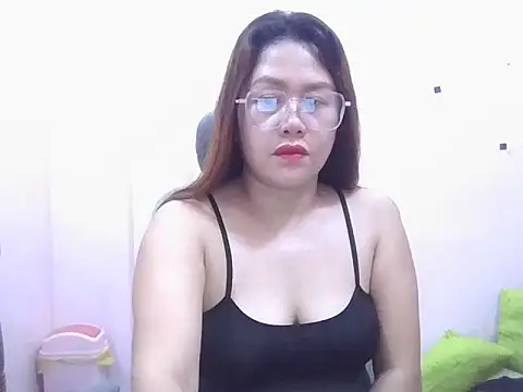 WildPussy4uxx online show from 25, 11, 2025