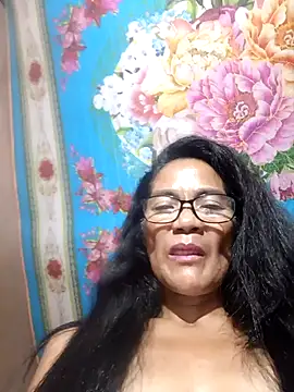 Snapshot of ImYourWoman_55 chatting on 12, 9, 2025 ImYourWoman 55 online show from 12, 9, 2025