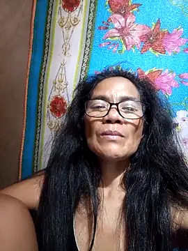 Snapshot of ImYourWoman_55 chatting on 15, 9, 2025 ImYourWoman 55 online show from 15, 9, 2025