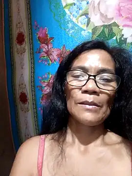 Snapshot of ImYourWoman_55 chatting on 12, 10, 2025 ImYourWoman 55 online show from 12, 10, 2025