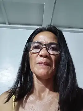 Snapshot of ImYourWoman_55 chatting on 31, 5, 2026 ImYourWoman 55 online show from 31, 5, 2026