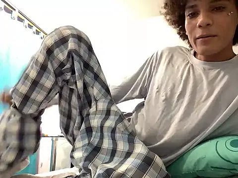 Max Rain online show from 14, 4, 2026