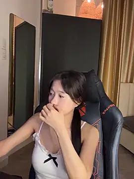 Snapshot of _Meimeibaby_ chatting on 1, 12, 2025 Meimeibaby online show from 1, 12, 2025