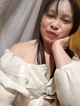Snapshot of Tiyir597 chatting on 4, 10, 2025 Tiyir597 online show from 4, 10, 2025