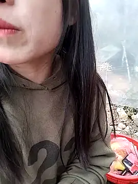 Snapshot of Tiyir597 chatting on 17, 12, 2025 Tiyir597 online show from 17, 12, 2025