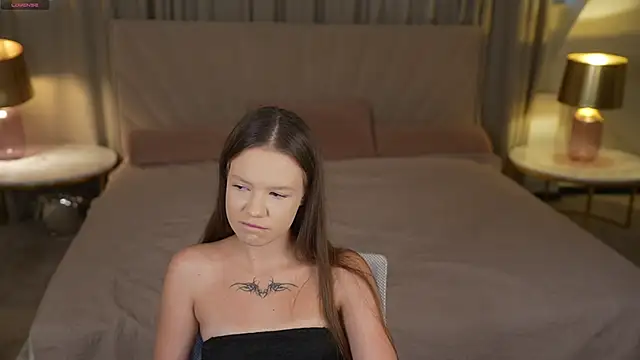 Snapshot of Claire_Dreams chatting on 8, 10, 2025 Claire Dreams online show from 8, 10, 2025
