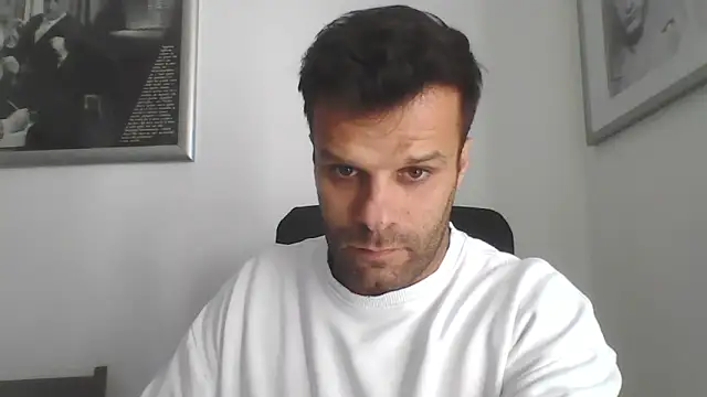 Snapshot of FROCETTO93 chatting on 6, 10, 2025 FROCETTO93 online show from 6, 10, 2025