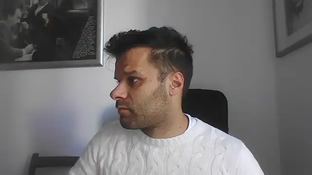 Snapshot of FROCETTO93 chatting on 4, 11, 2025 FROCETTO93 online show from 4, 11, 2025