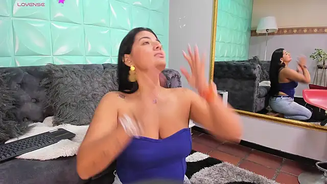 Snapshot of SailonTeen chatting on 28, 11, 2025 SailonTeen online show from 28, 11, 2025