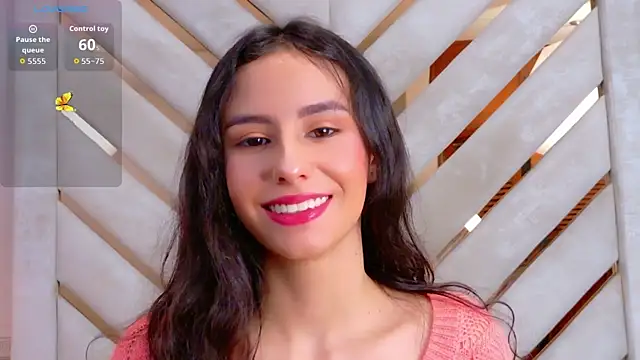 Snapshot of Sarah-Grace chatting on 25, 9, 2025 Sarah-Grace online show from 25, 9, 2025