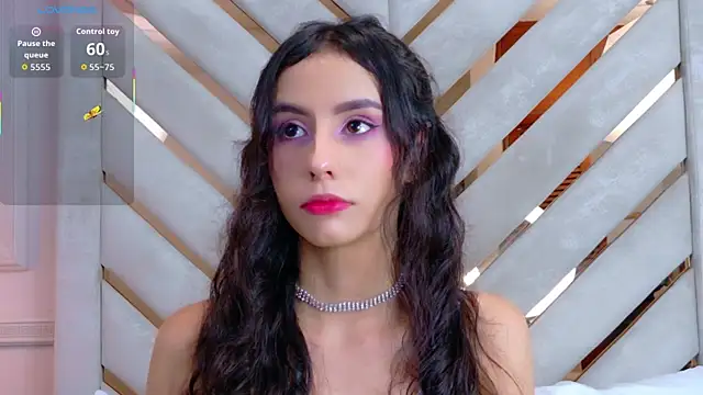 Snapshot of Sarah-Grace chatting on 10, 10, 2025 Sarah-Grace online show from 10, 10, 2025