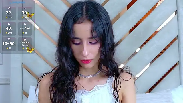 Snapshot of Sarah-Grace chatting on 15, 10, 2025 Sarah-Grace online show from 15, 10, 2025