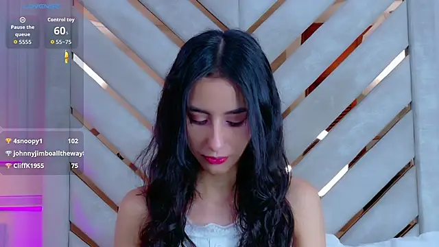 Snapshot of Sarah-Grace chatting on 20, 11, 2025 Sarah-Grace online show from 20, 11, 2025