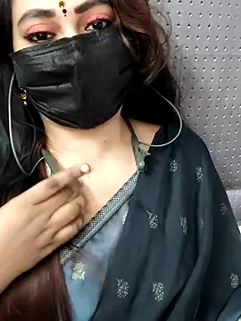 Snapshot of Cutie_nila26 chatting on 4, 10, 2025 Cutie nila26 online show from 4, 10, 2025