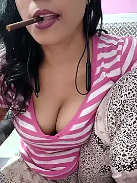 Snapshot of Divya_Bharti chatting on 11, 9, 2025 Divya Bharti online show from 11, 9, 2025