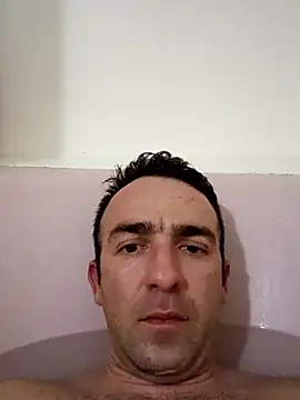 Snapshot of PopaOctavian chatting on 17, 10, 2025 PopaOctavian online show from 17, 10, 2025