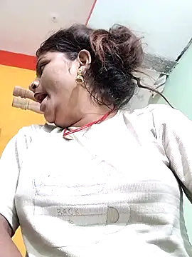 Hot mirchjii online show from 28, 10, 2025