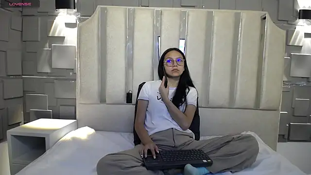 Snapshot of katalina07_1 chatting on 17, 4, 2026 katalina07 1 online show from 17, 4, 2026