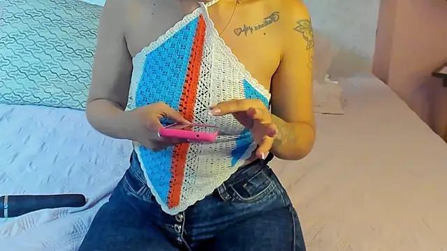 Snapshot of Emilly_Beaumont chatting on 18, 9, 2025 Emilly Beaumont online show from 18, 9, 2025