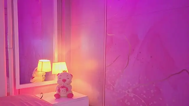 luna hot ass online show from 11, 4, 2026