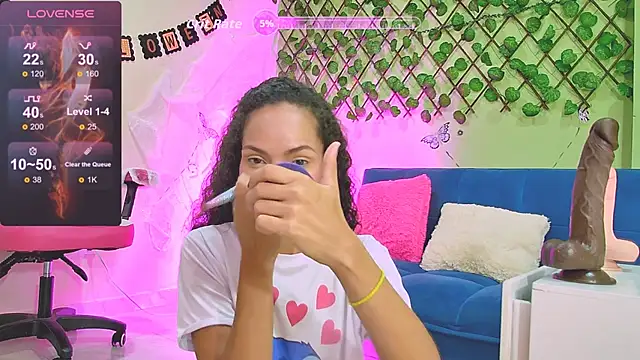 Karen Ariass online show from 22, 10, 2025