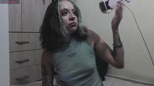 vainilla doll online show from 4, 2, 2026