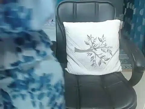 Snapshot of Urlove_lily chatting on 30, 9, 2025 Urlove lily online show from 30, 9, 2025