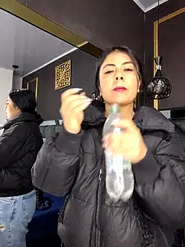 Aniajoness  online show from 28, 11, 2025