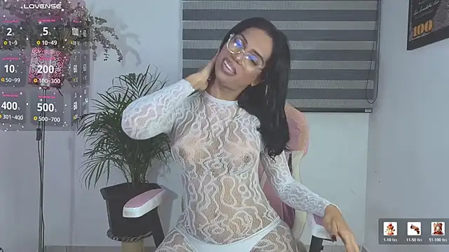 Snapshot of Queen_Morena chatting on 15, 7, 2026 Queen Morena online show from 15, 7, 2026