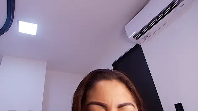 Karla hilton1 online show from 27, 5, 2026