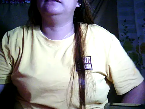 Snapshot of yuana25 chatting on 22, 11, 2025 yuana25 online show from 22, 11, 2025