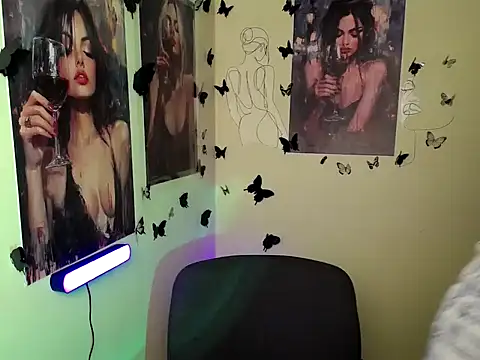 Snapshot of LadyAlice_ chatting on 10, 10, 2025 LadyAlice  online show from 10, 10, 2025