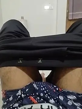 Snapshot of dhruve2010 chatting on 3, 11, 2025 dhruve2010 online show from 3, 11, 2025