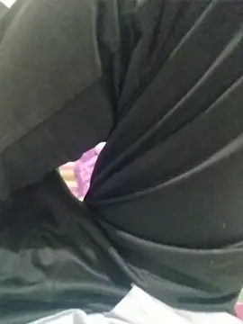 Snapshot of dhruve2010 chatting on 4, 11, 2025 dhruve2010 online show from 4, 11, 2025