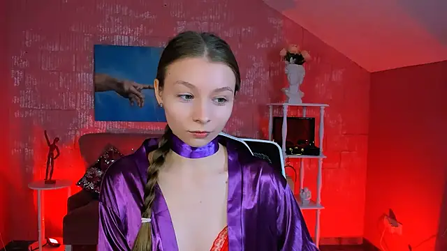 JulieDaniel online show from 4, 4, 2026