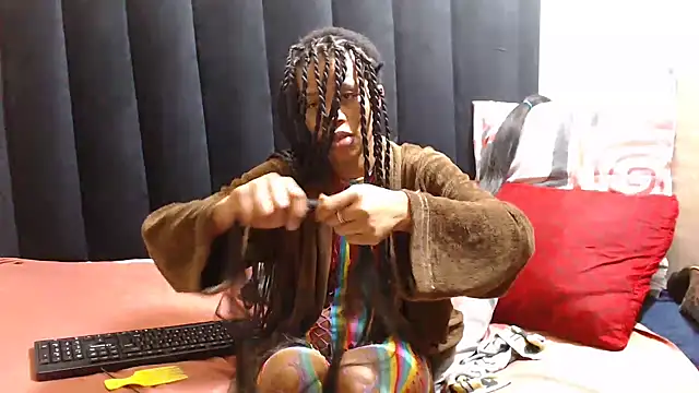 Snapshot of SexyChantyBabe25 chatting on 12, 10, 2025 SexyChantyBabe25 online show from 12, 10, 2025