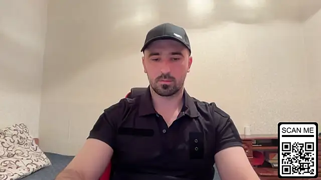 Snapshot of Hard_to_Obey chatting on 28, 4, 2026 Hard to Obey online show from 28, 4, 2026