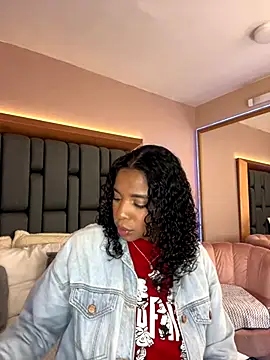 LisaMendez online show from 18, 9, 2025